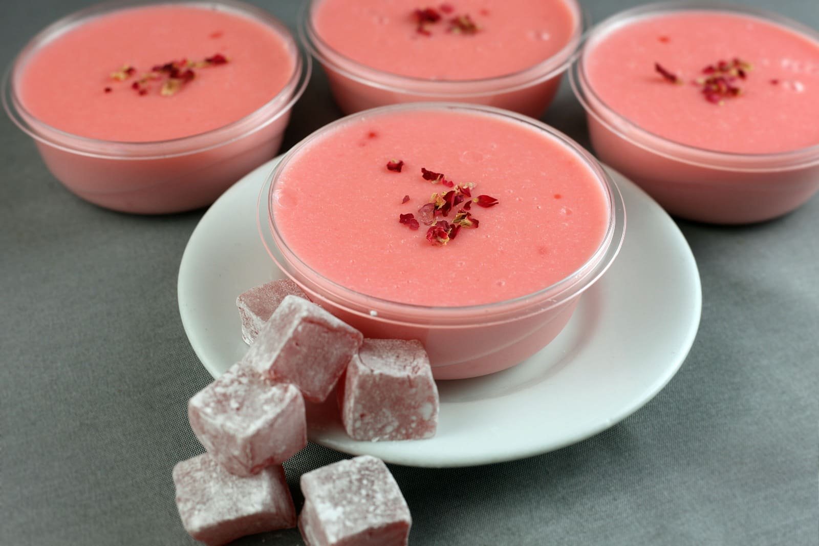 What Are The 13 Best Turkish Desserts? - Travsl